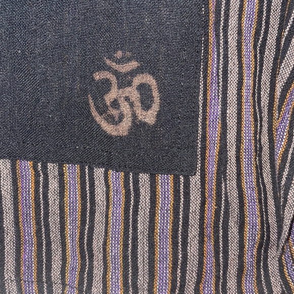 Long sleeve hooded shirt - Picture 2 of 3